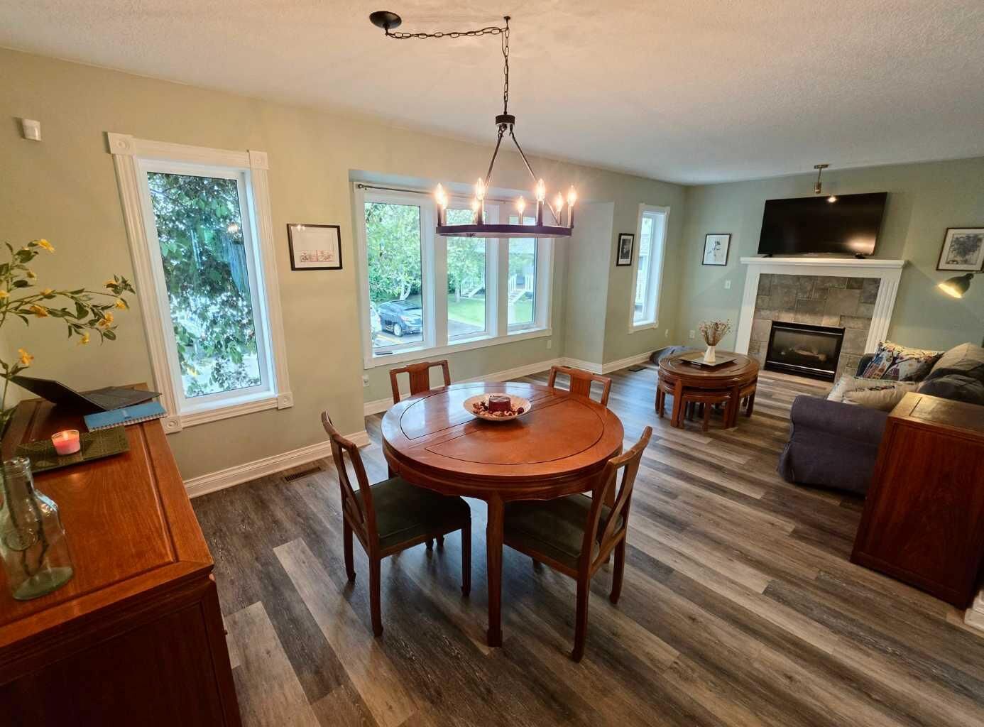Property Photo:  672 Killarney Glen Court SW  AB T3E 7H4 
