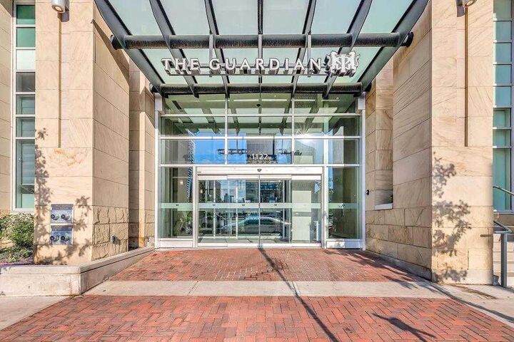 Property Photo:  1122 3 Street SE 1108  AB T2G 1H7 