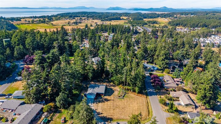 Property Photo:  1415  Highland Drive  WA 98277 