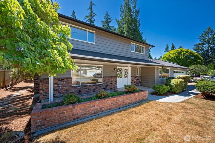 Property Photo:  305 NW 198th Street  WA 98177 