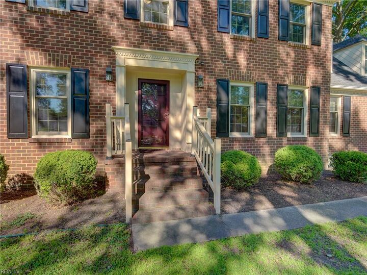 Property Photo: 3017 Lord Bradford Ct VA 23321
