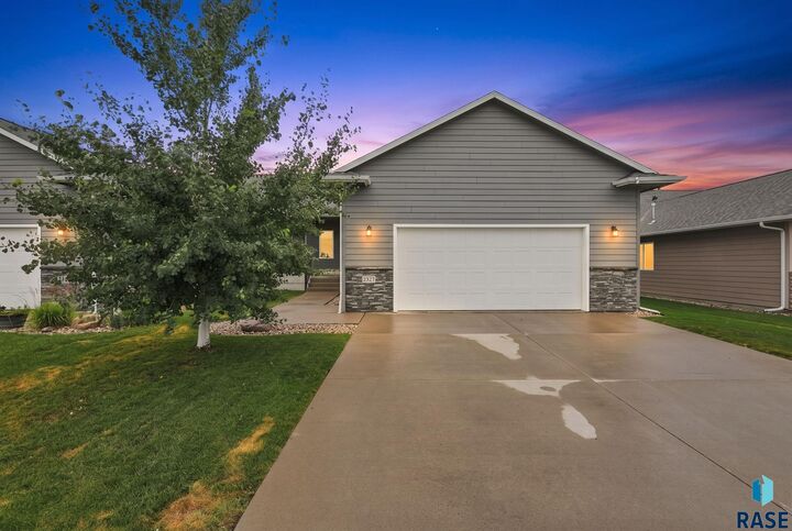 Property Photo:  2327 N Main Ave  SD 57064 