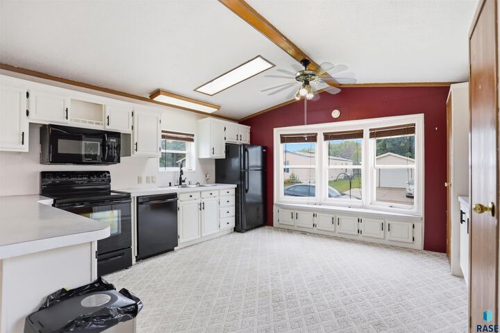 Property Photo:  704 N Redbird Pl  SD 57107 