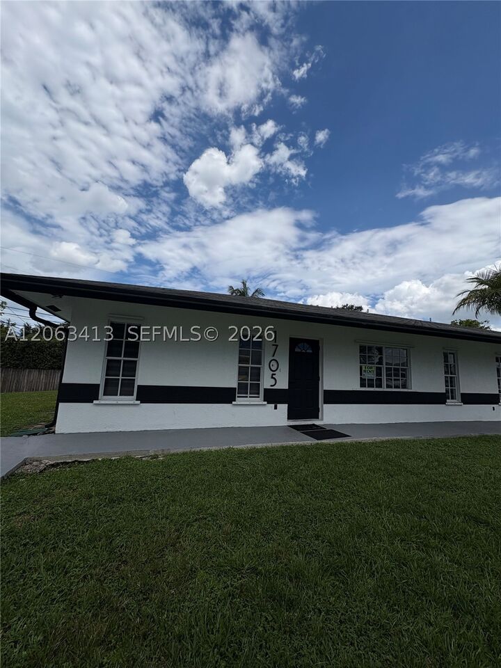 Property Photo: 1705 SW 100th Ave 1-2 FL 33025
