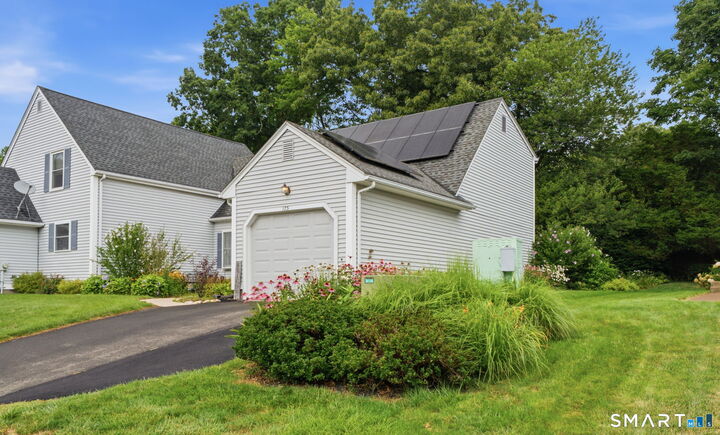 Property Photo:  175 Deer Run Trail  CT 06042 