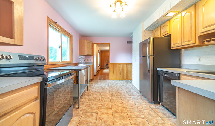 Property Photo:  25 Lynn Drive  CT 06492 