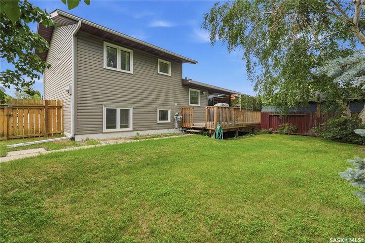 Property Photo:  130 Flavelle Crescent  SK S7L 6L2 