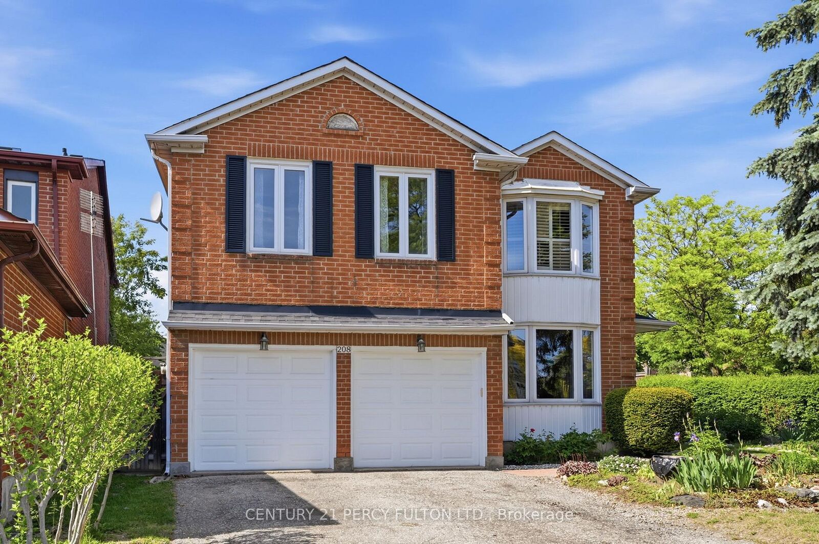 Property Photo: 208 Conley Street ON L4J 2X8