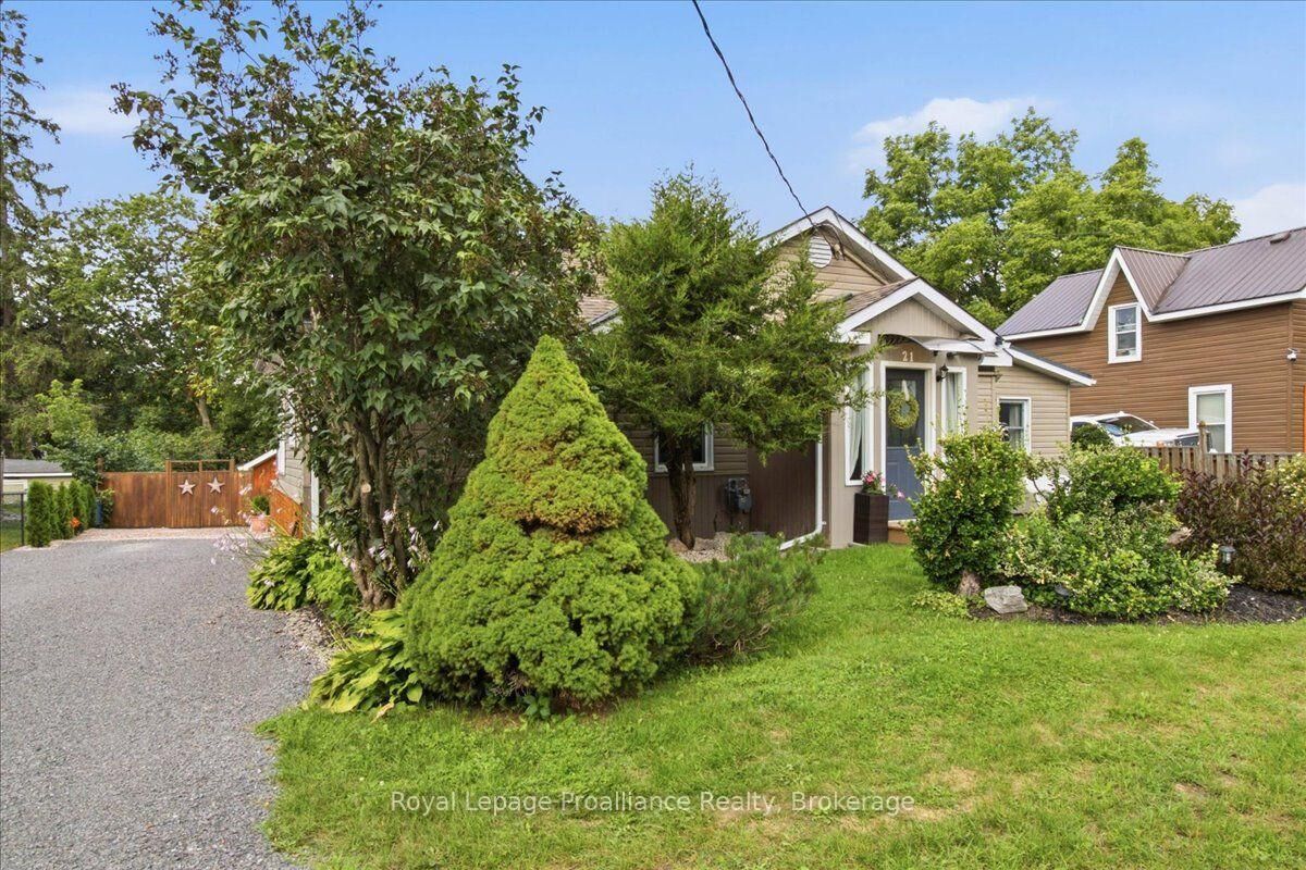 Property Photo:  21 North Hastings Avenue  ON K0K 2M0 