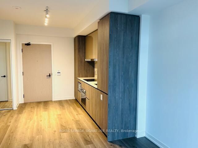 Property Photo:  8 Interchange Way 705  ON L4K 0R2 