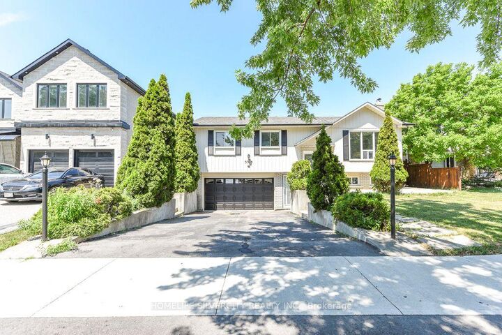 Property Photo:  3315 Dwiggin Avenue  ON L4T 3J3 