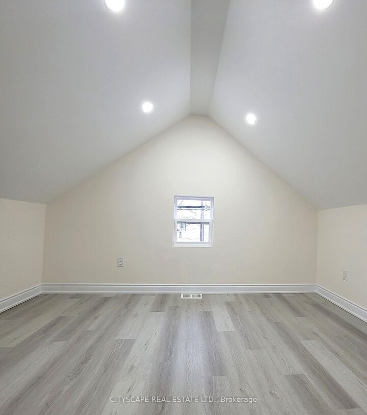 Property Photo: 69 Vine Street W 2 ON L2R 3X9
