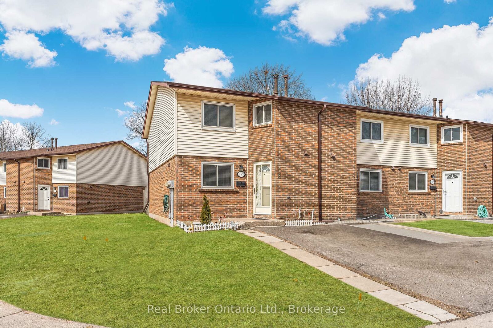 Property Photo:  5982 Dunn Street 8  ON L2G 7J9 