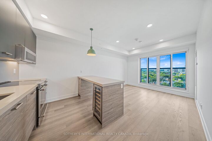 Property Photo:  484 Spadina Avenue 1601  ON M5S 0E4 