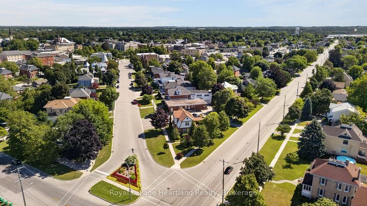 Property Photo: 85 Montreal Street ON N7A 2G5