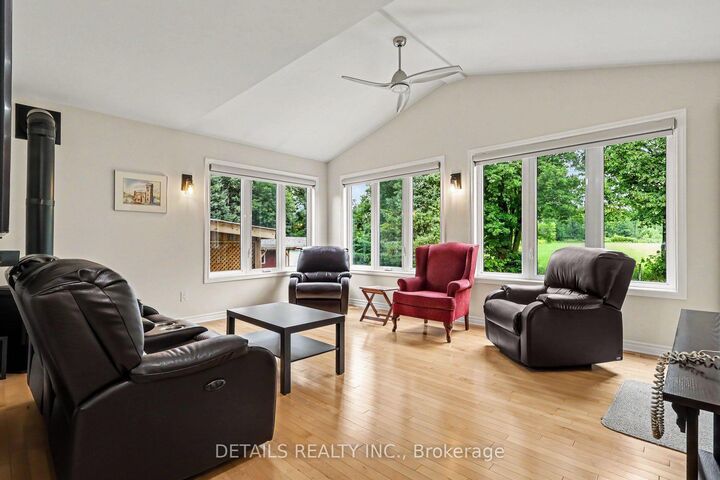 Property Photo: 2 Clarence Court ON K4K 1K7