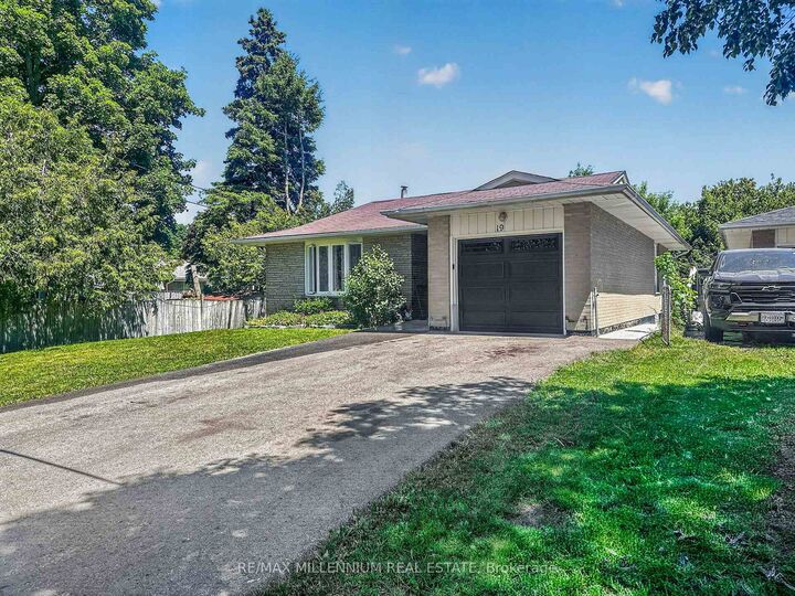 Property Photo: 19 Cardwell Street ON L9W 2V7