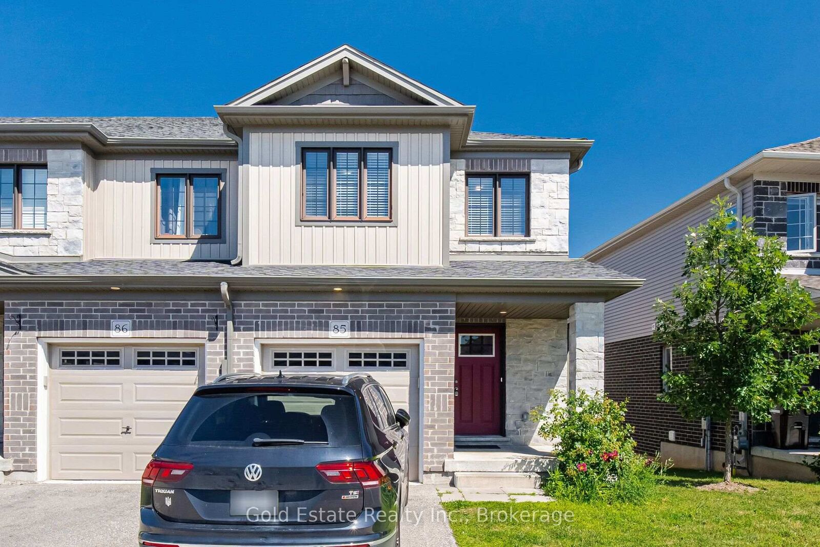 Property Photo: 135 Hardcastle Drive 85 ON N1S 0B6