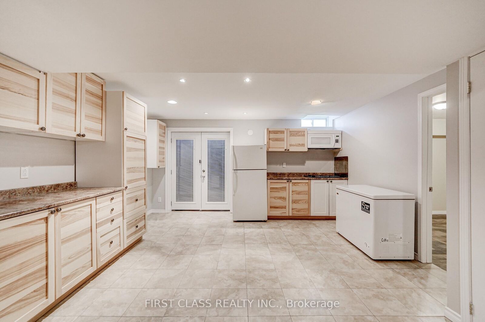 Property Photo:  1905 Webster Boulevard Bsmt  ON L9S 2A6 