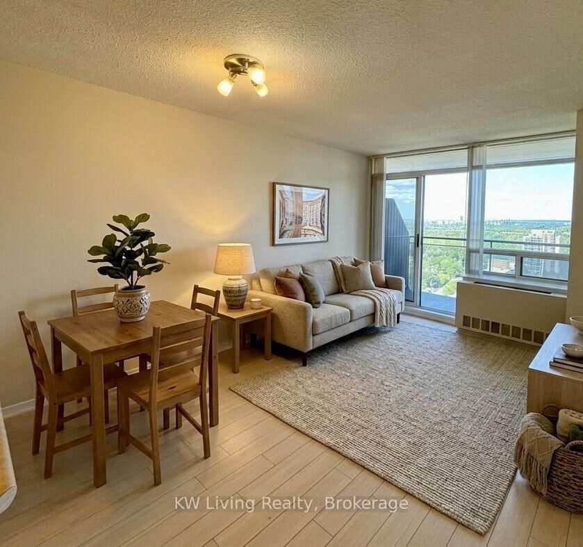 Property Photo:  155 Beecroft Road 2910  ON M2N 7C6 