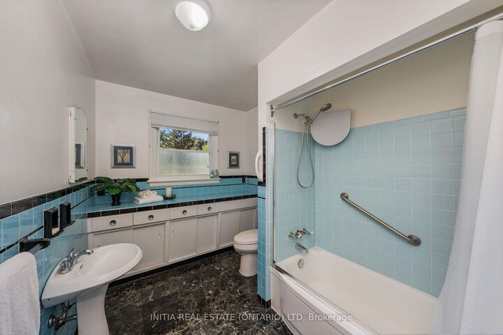 Property Photo: 1732 Rutherglen Close ON N7S 3R9