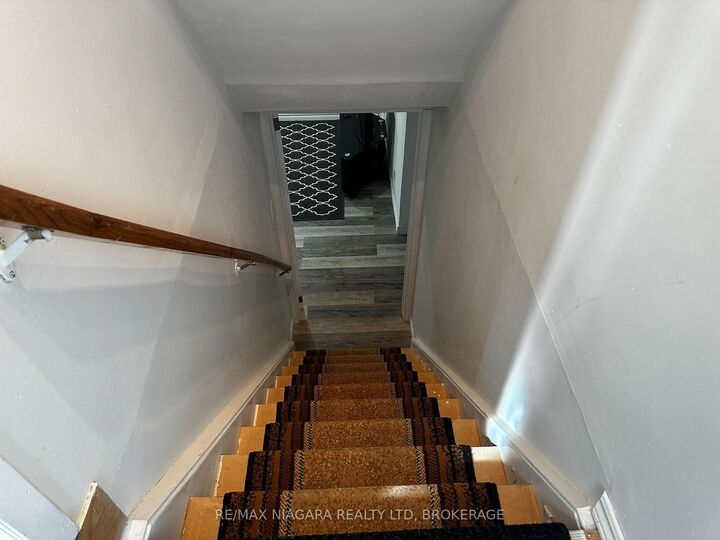 Property Photo:  43A Beachaven Drive Lower  ON L2M 1A6 