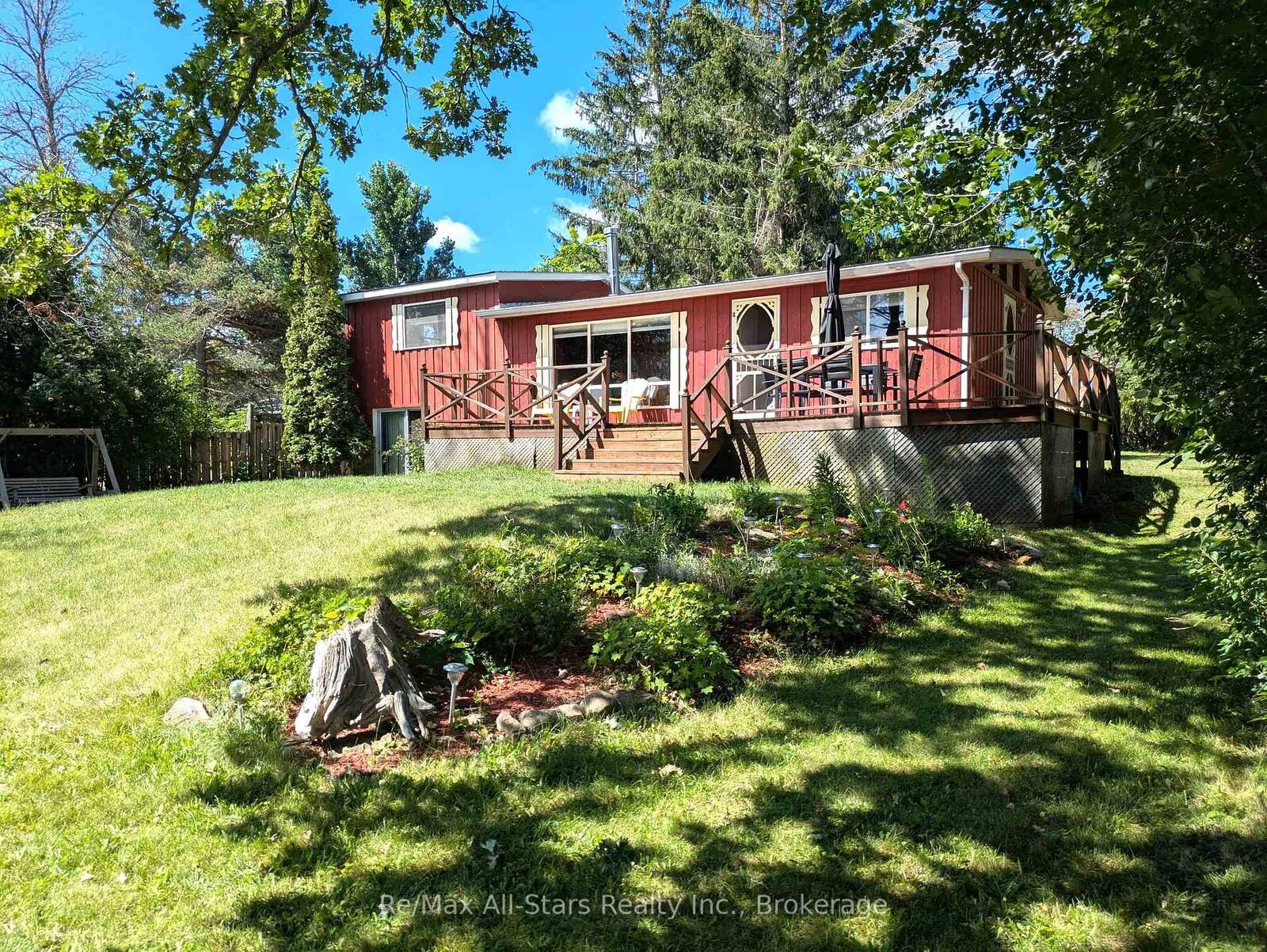 Property Photo:  35 Alpine Street  ON K9V 4R1 