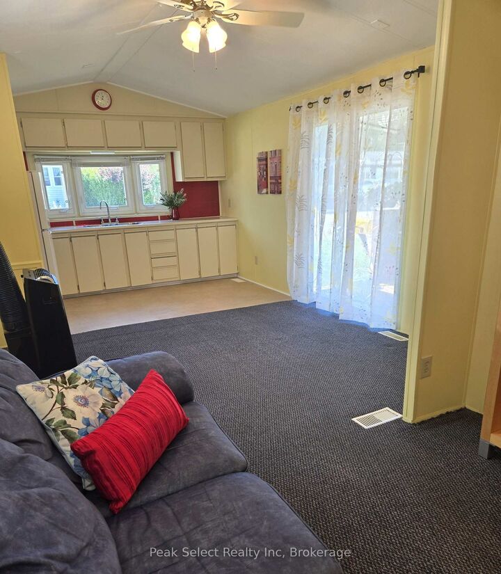 Property Photo: 198 Springbank Drive 205 ON N6J 1G1