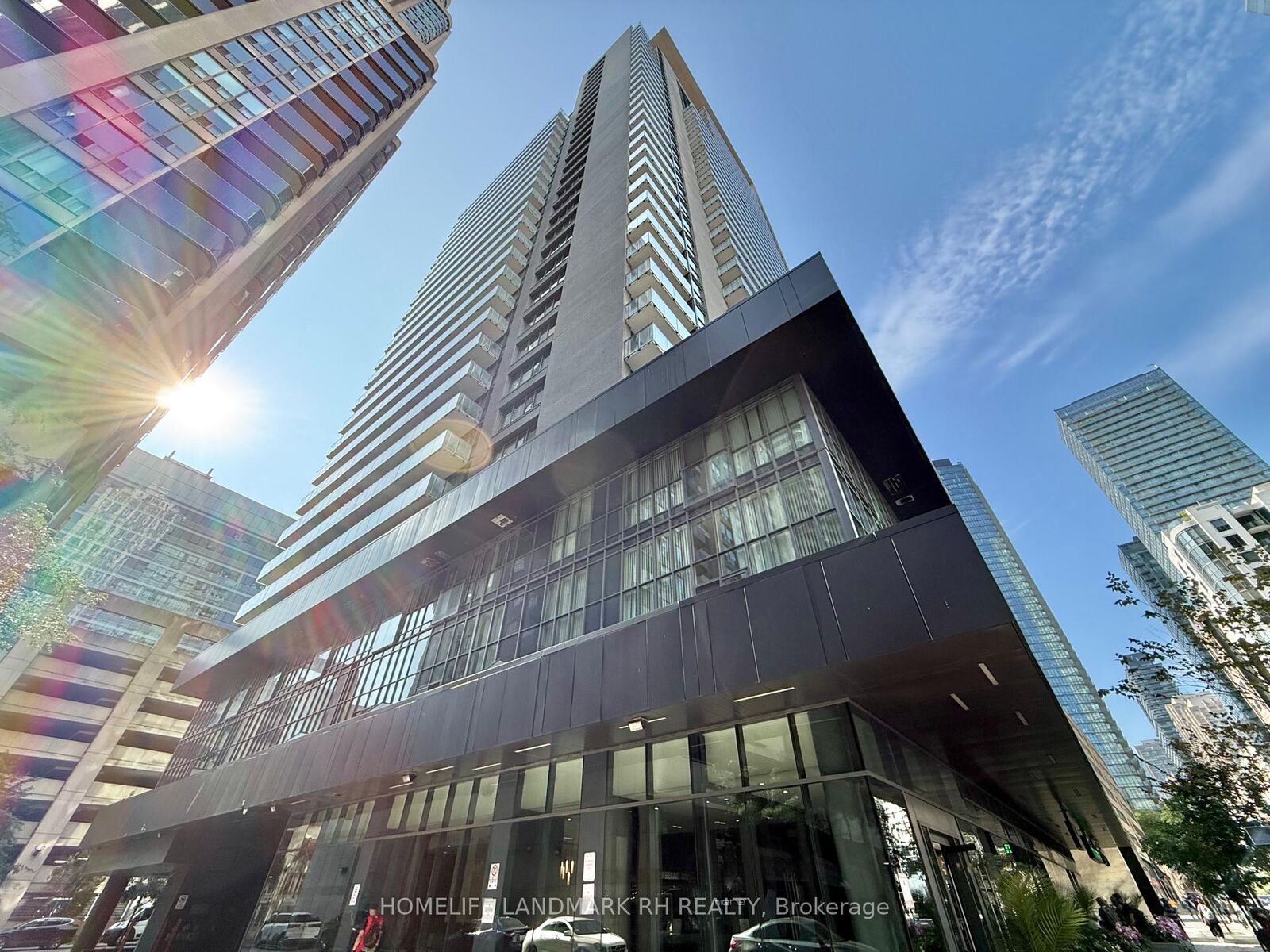 Property Photo: 770 Bay Street 601 ON M5G 0A6