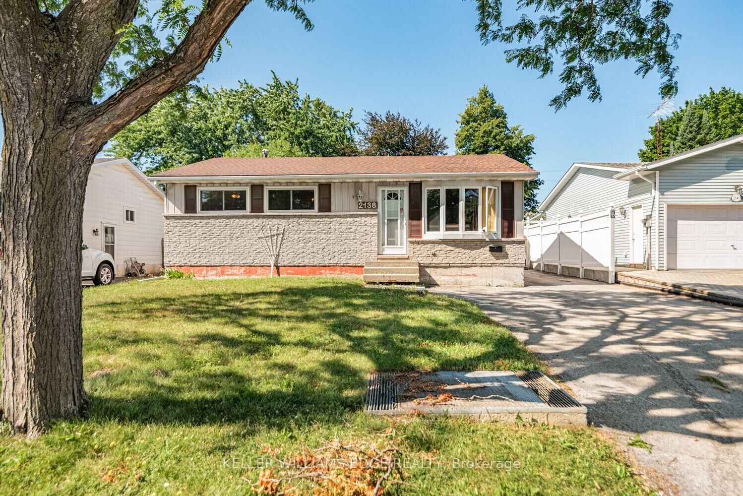 Property Photo:  2138 Falmouth Terrace  ON L7P 1X9 
