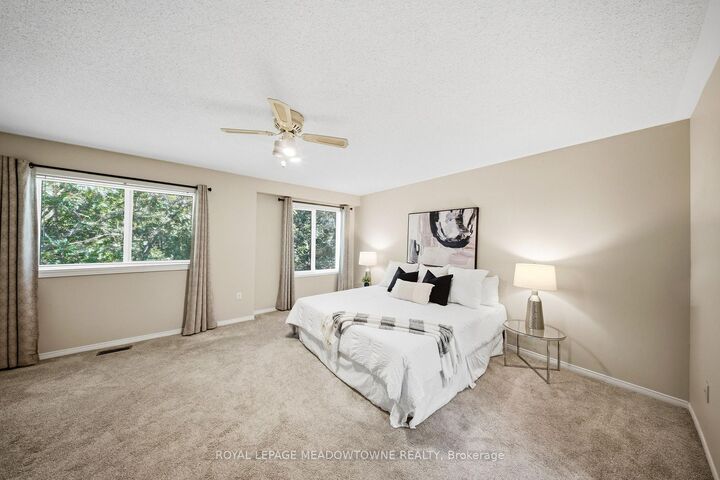 Property Photo: 5530 Glen Erin Drive 21 ON L5M 6E8