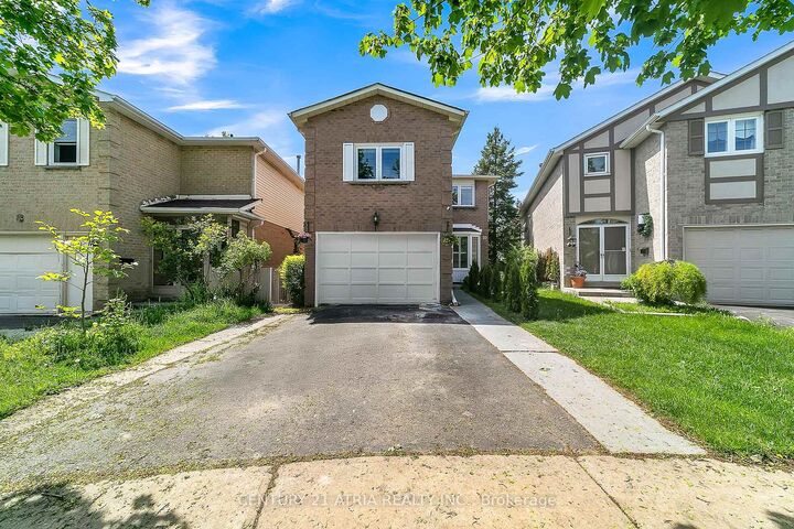 Property Photo:  10 Park Ln Circle  ON L4C 6S8 