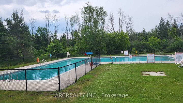 Property Photo: 27 Horseshoe Circle ON L0E 1N0