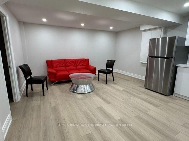 Property Photo:  32 Love Court Basement B  ON L4B 0G2 