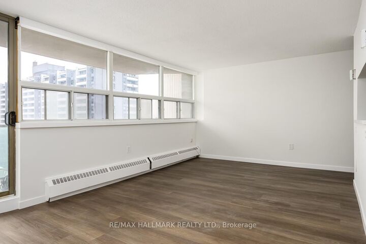 Property Photo: 5949 Yonge Street 1105 ON M2M 3V8