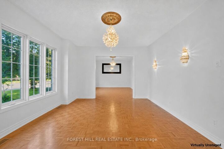 Property Photo: 2 Ludford Drive ON L4B 4H6