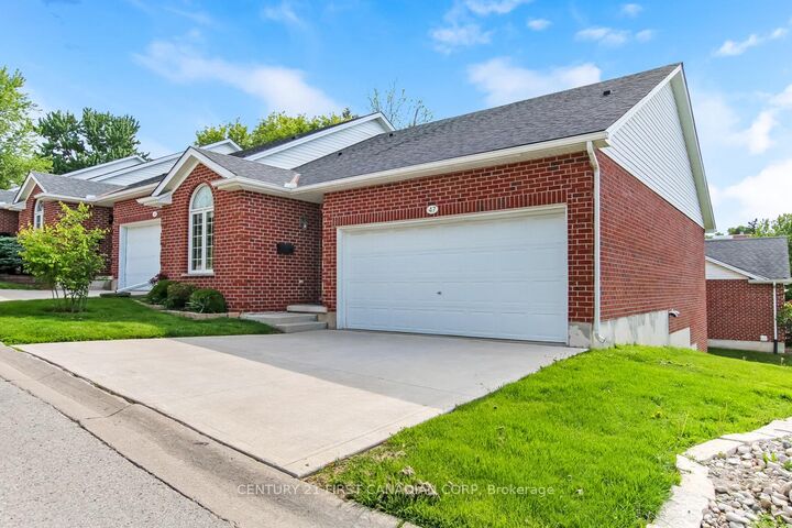 Property Photo: 1077 Hamilton Road 47 ON N5W 6G3