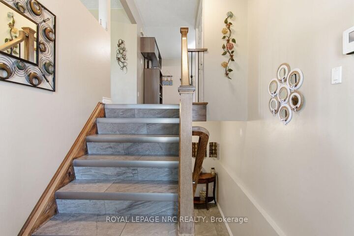 Property Photo:  28 Rollins Drive  ON L3C 6Z8 