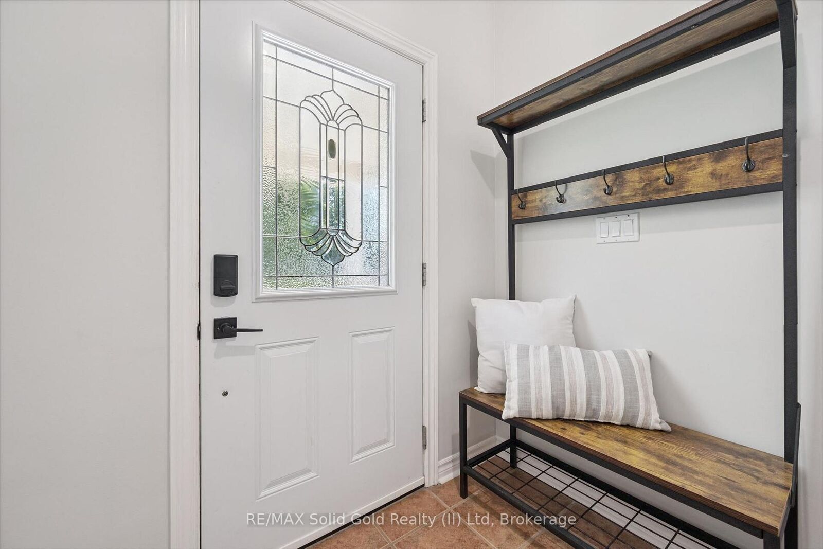 Property Photo: 16 Nipigon Street ON N2B 3M3