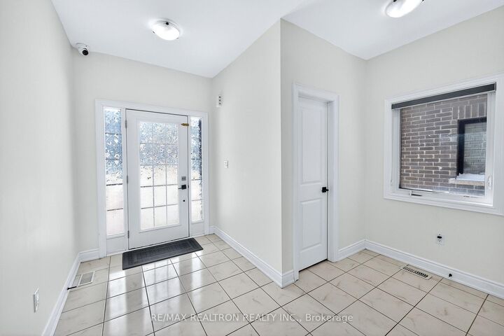 Property Photo: 9 Alan Williams Trail ON L9P 0R5