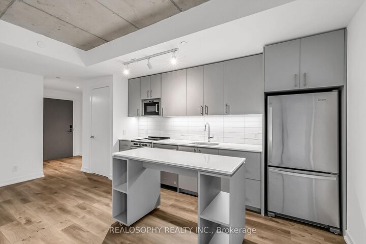 Photo de la propriété:  115 Larchmount Avenue 408  ON M4M 2Y6 