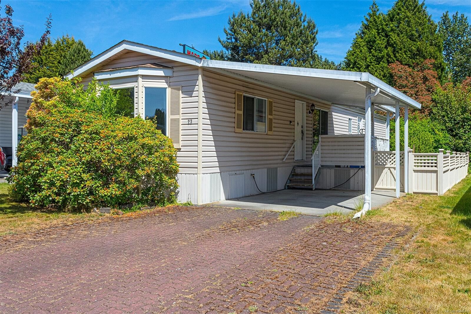 Property Photo: 7583 Central Saanich Rd #23 BC V8M 2B6