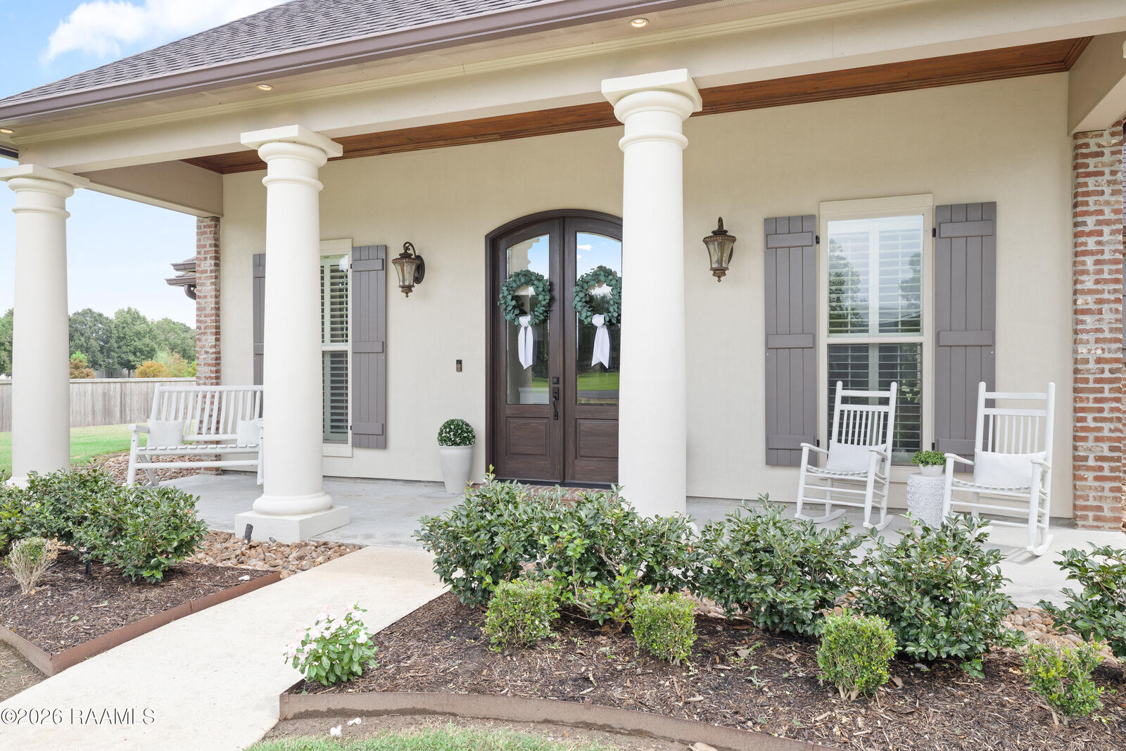 Property Photo: 125 E Edith Road LA 70508