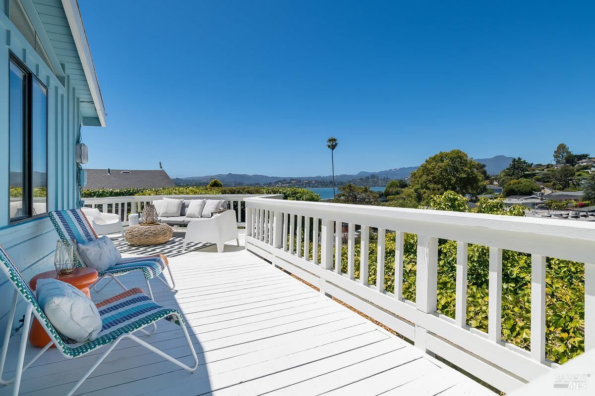 Property Photo:  700 Hilary Drive  CA 94920 