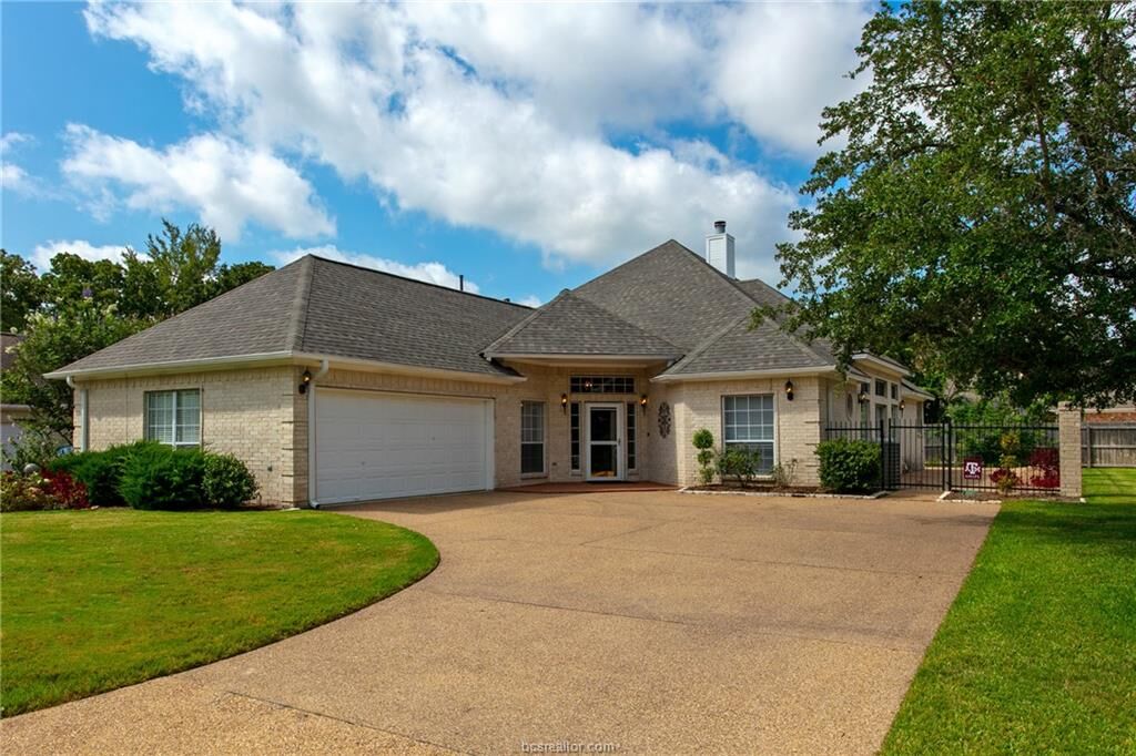 Property Photo: 4900 Hogan Alley TX 77845