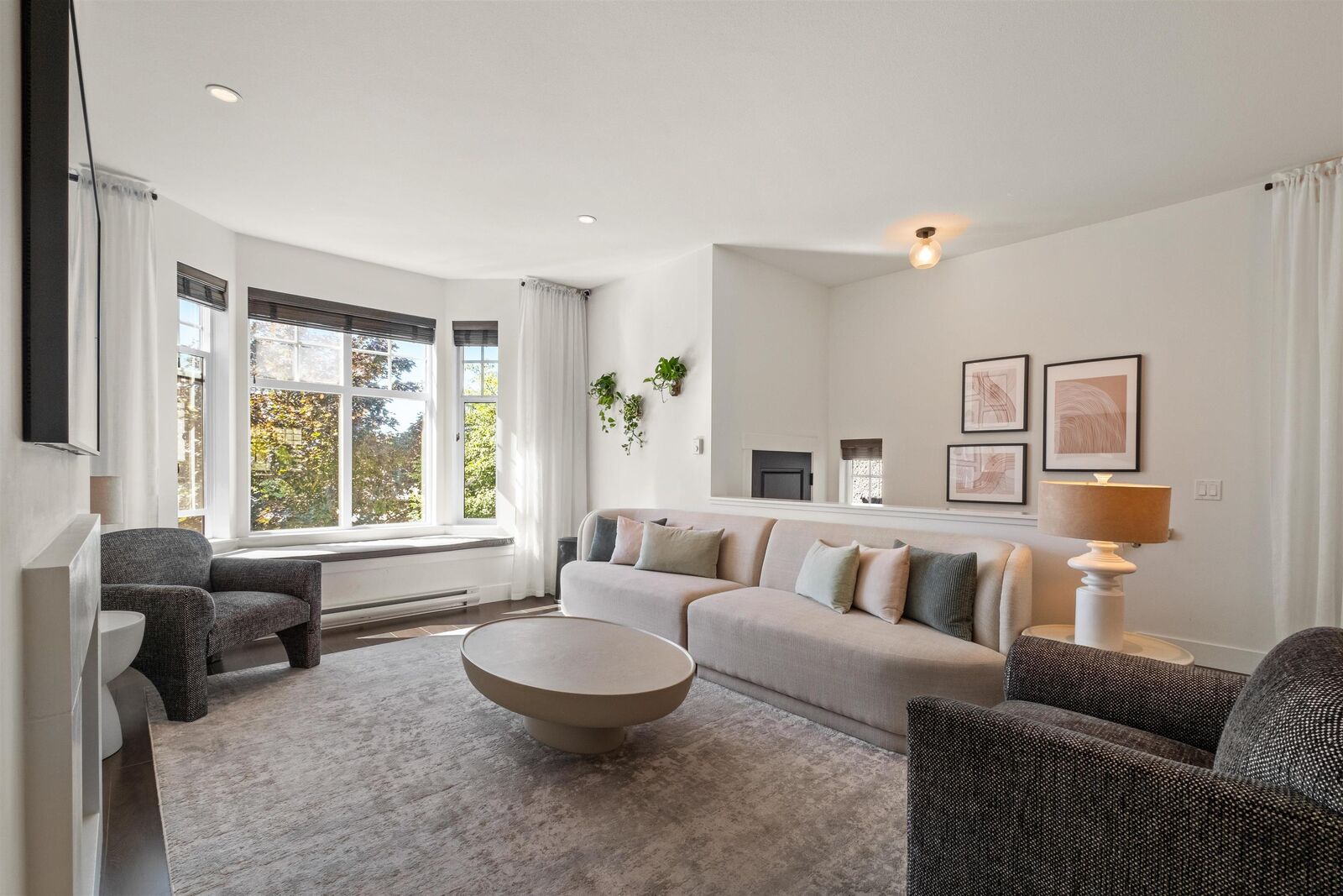 Property Photo: 3439 Roxton Avenue 1 BC V3B 3H7