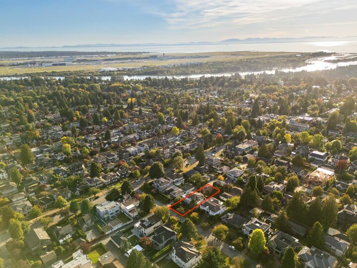 Property Photo: 7289 Marguerite Street BC V6P 5G4