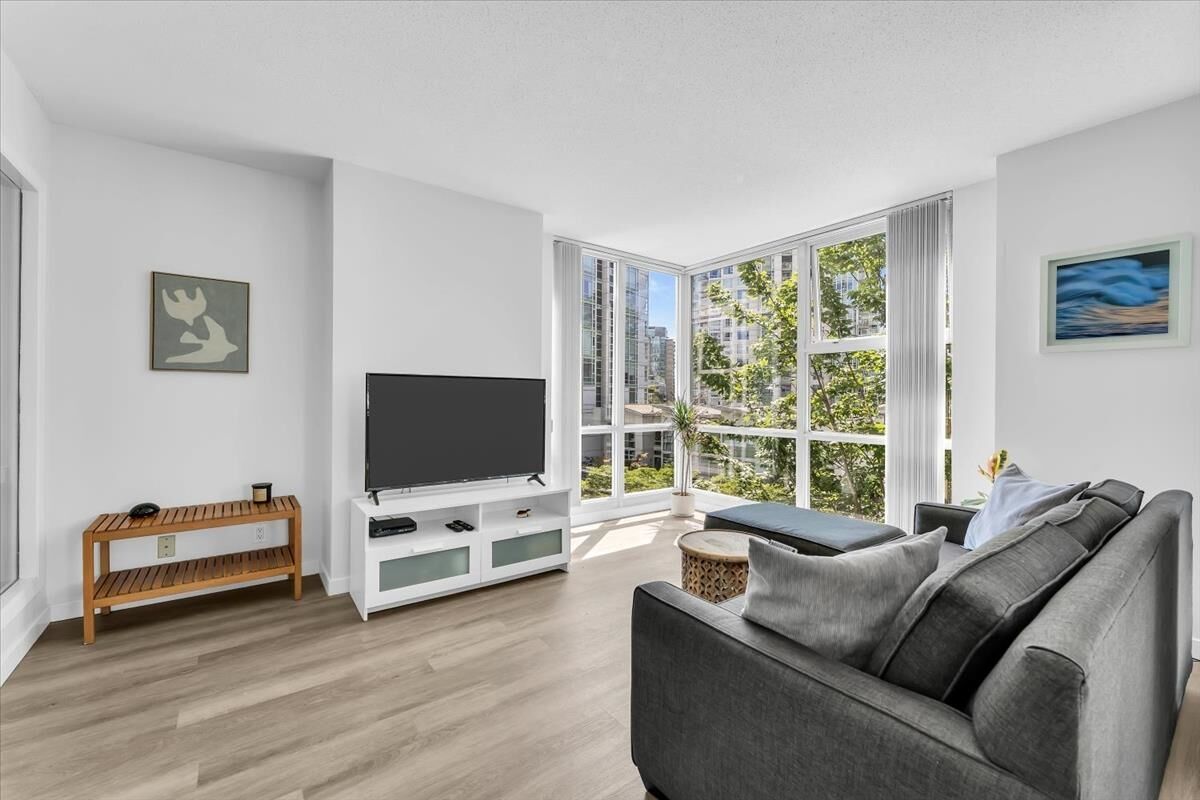 Property Photo: 193 Aquarius Mews 602 BC V6Z 2Z2