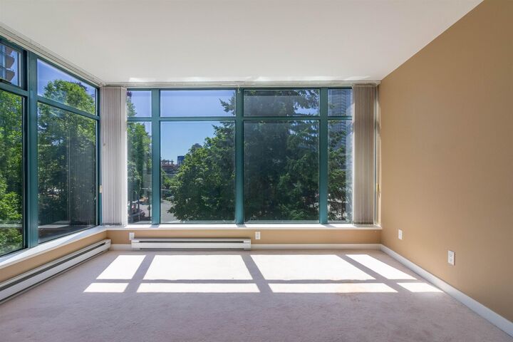 Property Photo:  4567 Hazel Street 501  BC V5H 4V4 