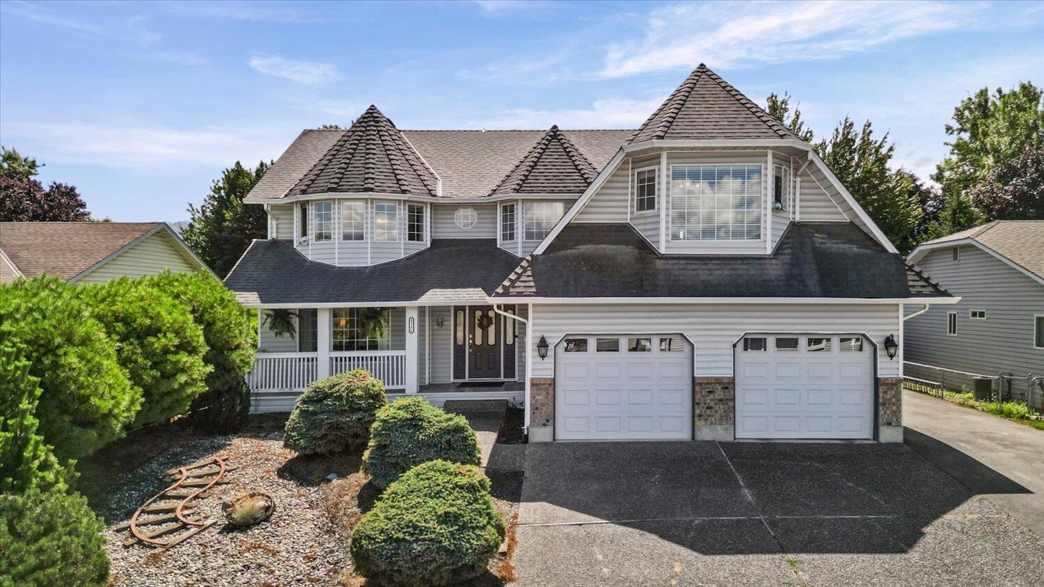 Property Photo: 45396 Carriage Way BC V2R 2V4